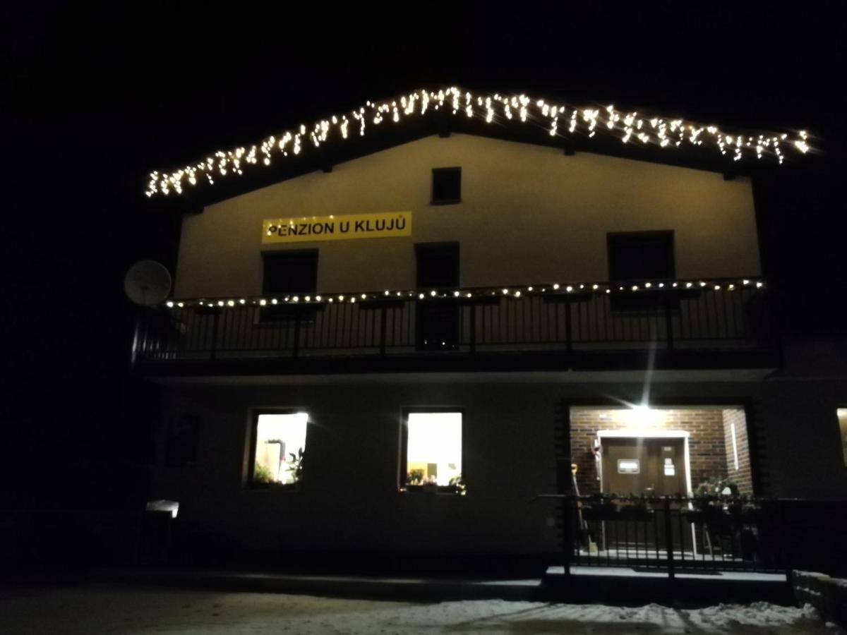 Penzion U Kluju Vestin Exterior foto